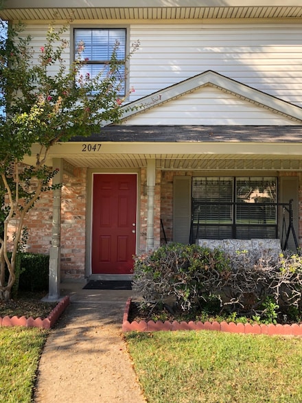 2047 Cologne Dr, Carrollton, TX 75007