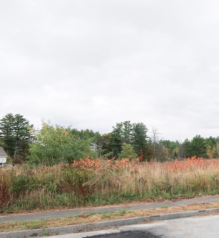 78 Fieldstone Dr, Augusta, ME 04330