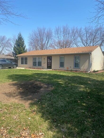 59 Eastfield Rd, Montgomery, IL 60538