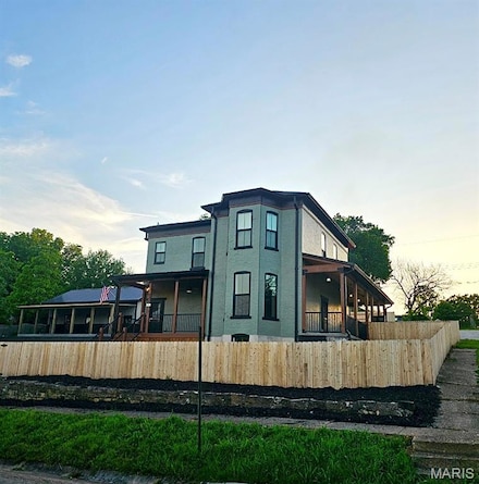422 N 2nd St, de Soto, MO 63020