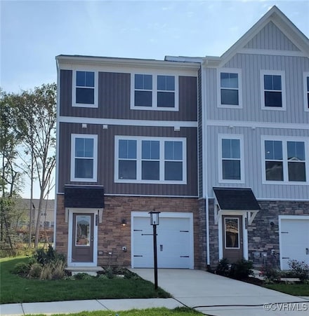 8833 Foxway Ridge Ln, Glen Allen, VA 23060