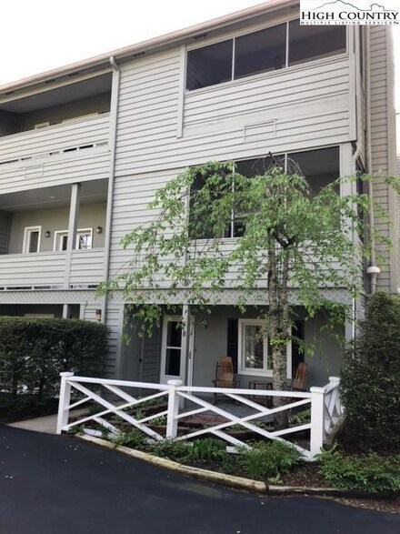 1304 Main St Unit 8, Blowing Rock, NC 28605