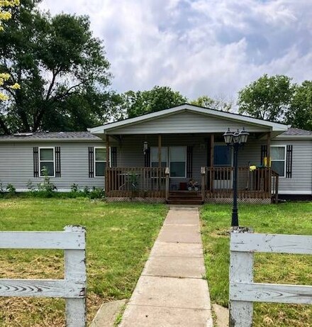 401 W 6th St, Saint Helena, NE 68774