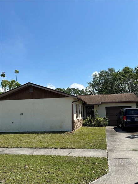 6425 101st Ave N, Pinellas Park, FL 33782