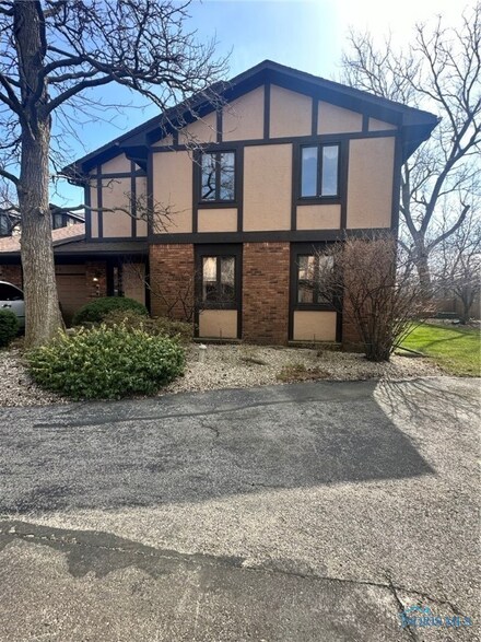 5911 Ryewyck Dr Unit D, Toledo, OH 43614
