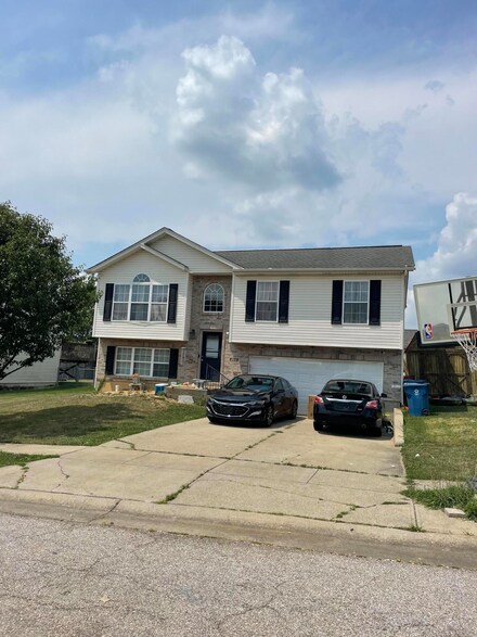 266 Redwood Dr, Dry Ridge, KY 41035