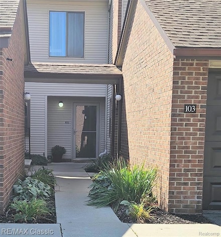 6740 Ridgefield Cir Unit 103, West Bloomfield, MI 48322