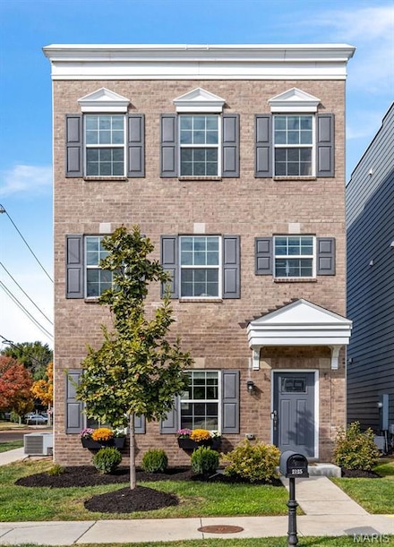 2125 Boardman St, Saint Louis, MO 63110