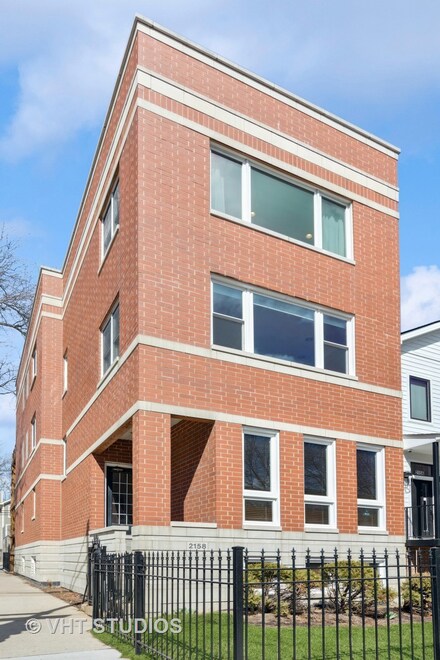 2158 W Foster Ave Unit 3, Chicago, IL 60625