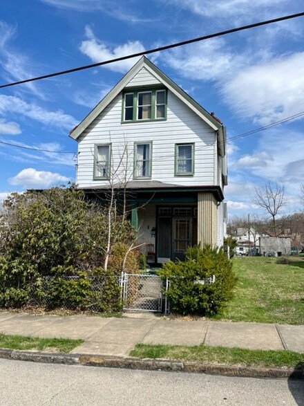 1103 Park St, McKeesport, PA 15132