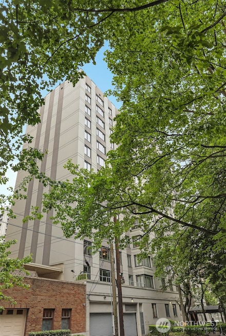 1105 Spring St Unit 703, Seattle, WA 98104