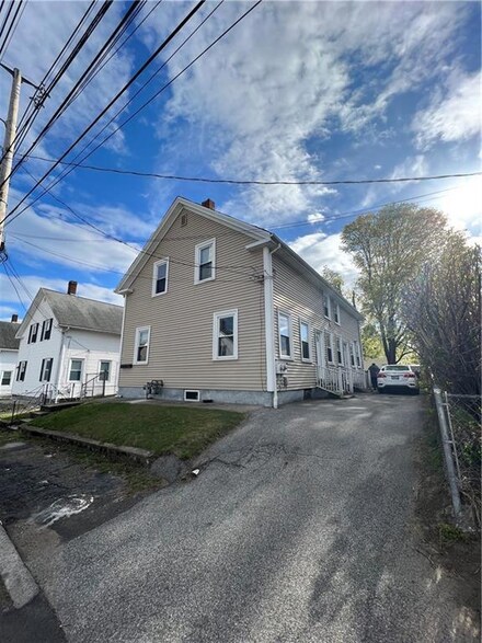 57 Maple Ave, Johnston, RI 02919