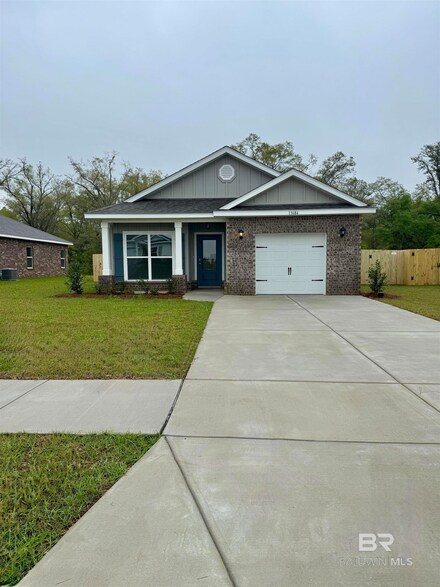 13684 Shea Cir, Foley, AL 36535