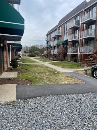 1186 Worcester Rd Unit 611, Framingham, MA 01702