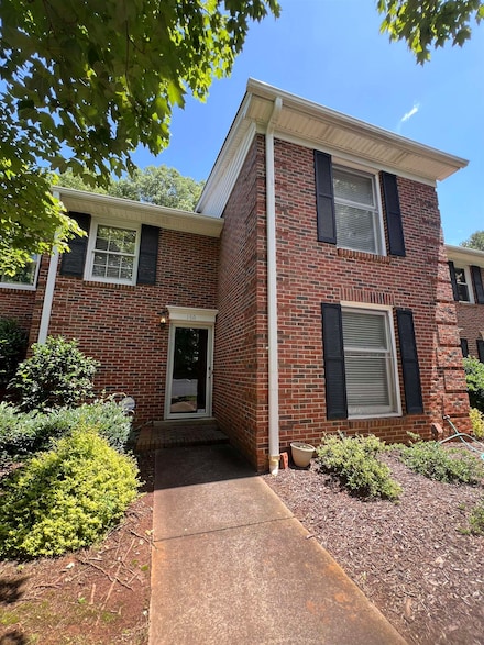 165 Buckstone Ln, Spartanburg, SC 29307
