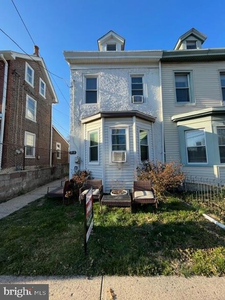 918 E Hector St, Conshohocken, PA 19428