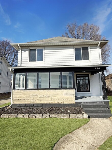 424 S Washington St, Warsaw, IN 46580