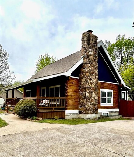3219 Hughes Ave, Parsons, KS 67357