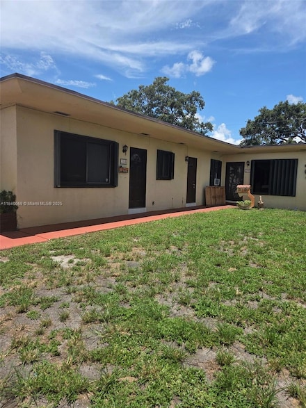 206 SW 3rd St Unit 2, Dania, FL 33004