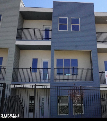 201 Desert Pass St Unit 2, El Paso, TX 79912