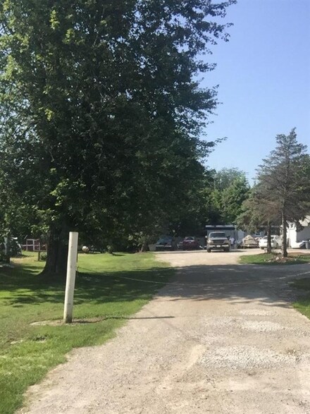 7542 E 550 N, Churubusco, IN 46723