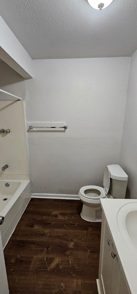 5720 Spencer St, Forest Hill, TX 76119