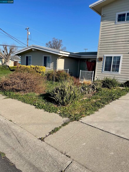 2190 Huron Dr, Concord, CA 94519