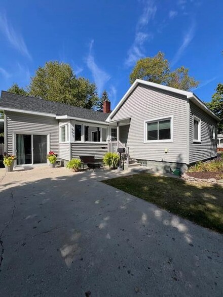 603 S 1st Ave, Alpena, MI 49707