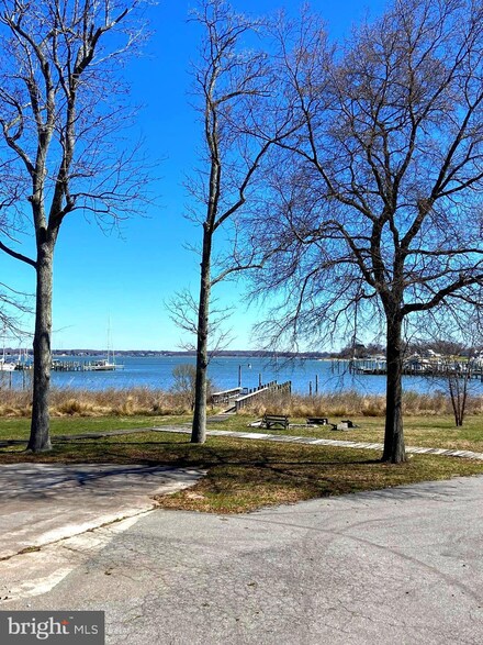 1055 Old Turkey Point Rd, Edgewater, MD 21037