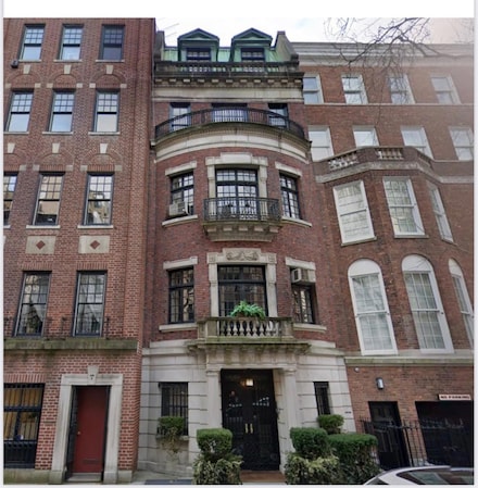 40 E 74th St Unit 2R, New York, NY 10021