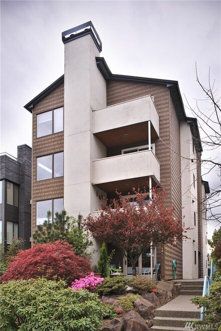 1615 43rd Ave E Unit 302, Seattle, WA 98112