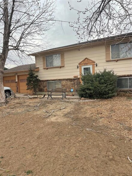 1725 Kodiak Dr, Colorado Springs, CO 80910