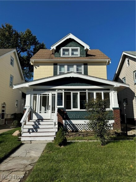 3494 W 122nd St, Cleveland, OH 44111