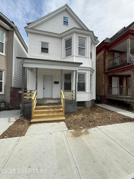 148 5th Ave, Troy, NY 12180