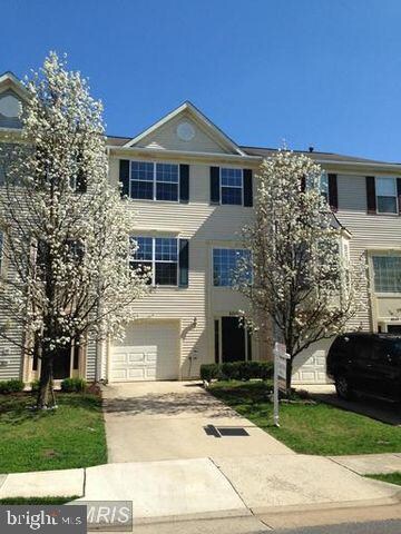 8245 Humphrey Ln, Manassas, VA 20109