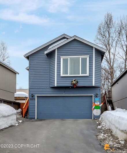 9372 Sea Parrot Cir, Anchorage, AK 99515