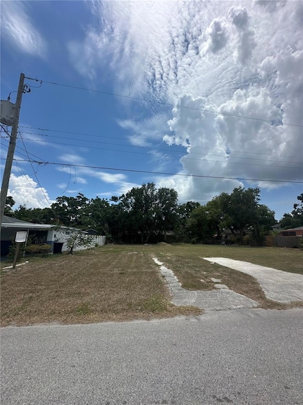 1714 W Saint John St, Tampa, FL 33607