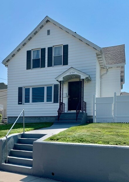 1254 Plymouth Ave, Fall River, MA 02721