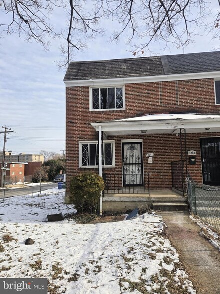 3701 Bartwood Rd, Baltimore, MD 21215