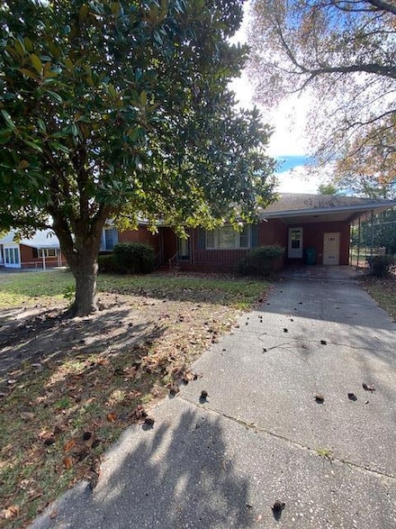 5438 Meadow Dr, Sumter, SC 29154