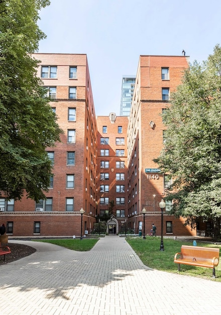 1140 N La Salle Dr Unit 333, Chicago, IL 60610