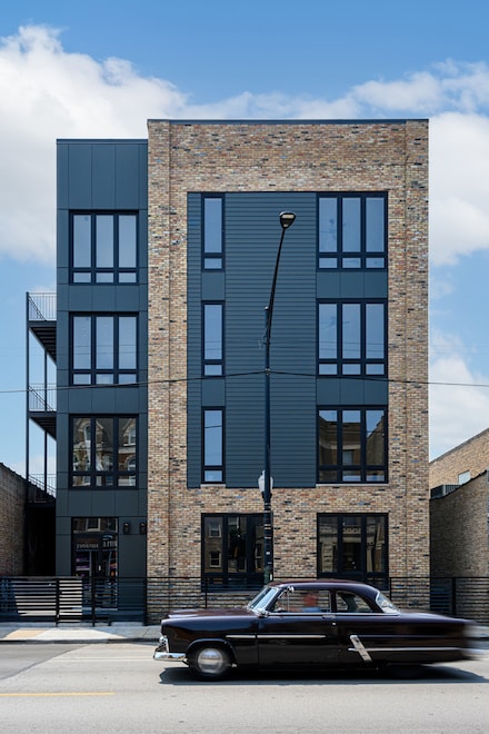 2135 W Cermak Rd Unit 3S, Chicago, IL 60608
