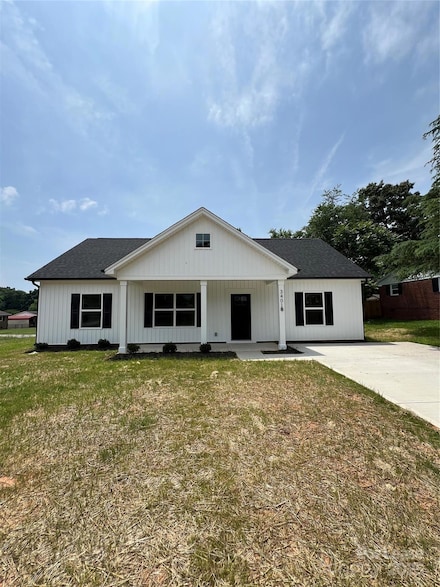 3401 Cinderella Dr, Dallas, NC 28034