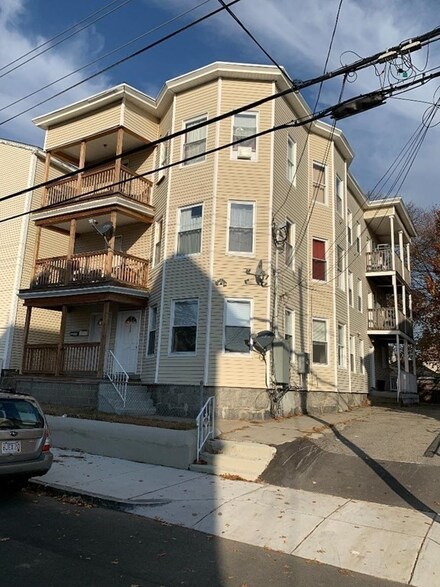 256 Farnham St Unit 258, Lawrence, MA 01843