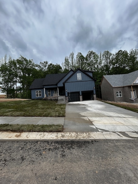 1250 Rooster Ridge Rd, Pleasant View, TN 37146