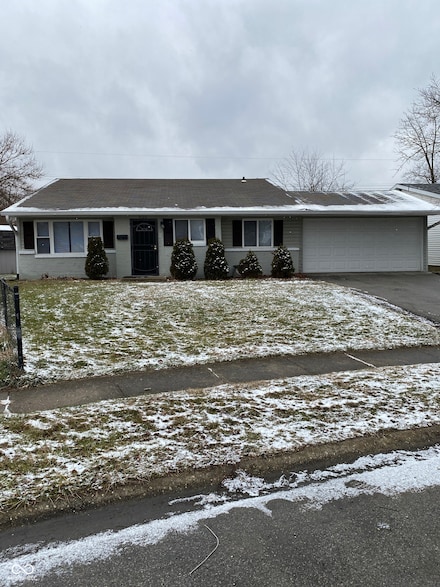 4126 Flamingo Dr W, Indianapolis, IN 46226