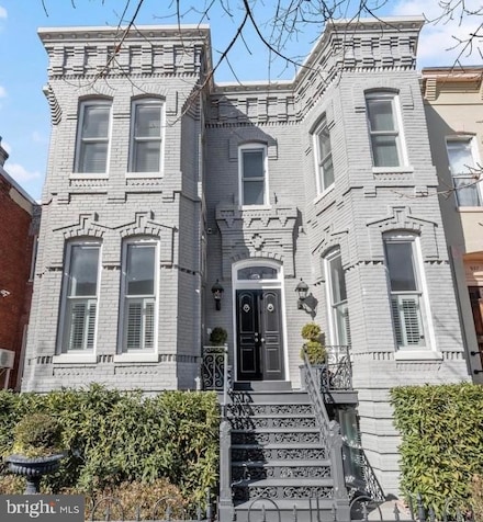 939 T St NW, Washington, DC 20001