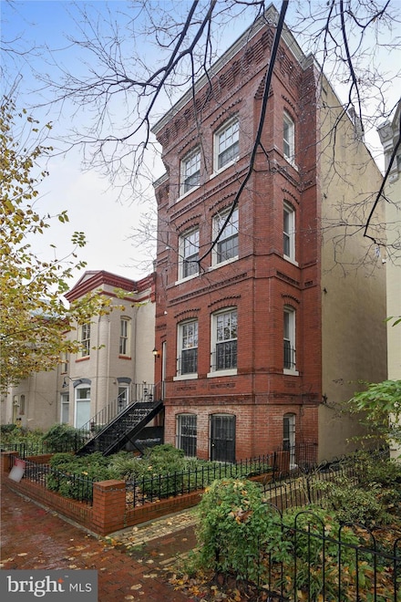 651 Constitution Ave NE Unit 1-4, Washington, DC 20002