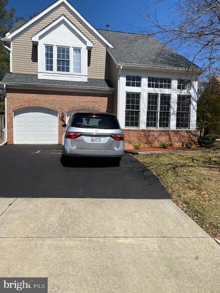 9100 Piper Ridge Ct, Lanham, MD 20706