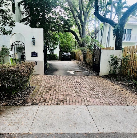 3065 Center St Unit 16, Miami, FL 33133